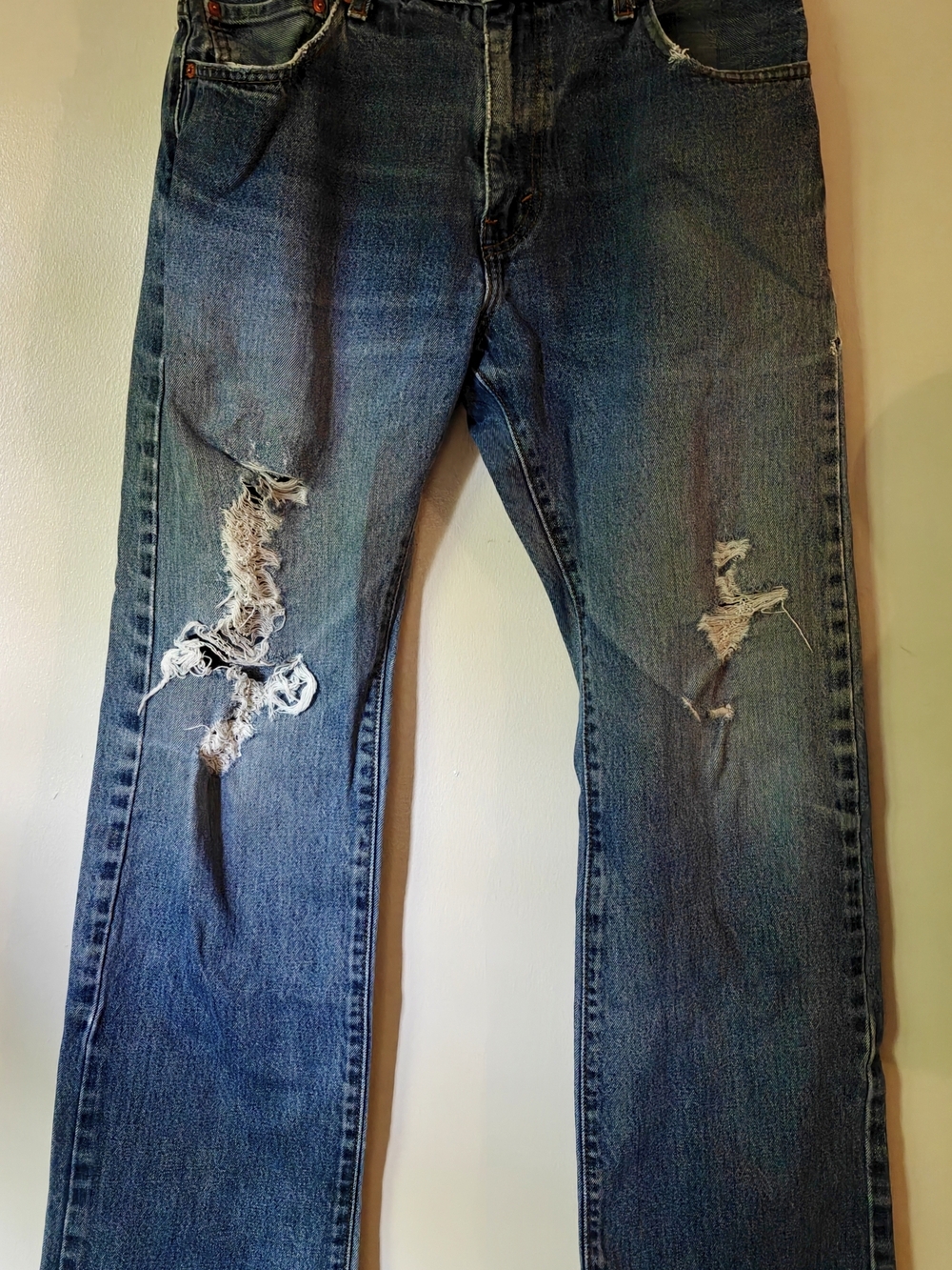 550 Straight-Leg Jeans